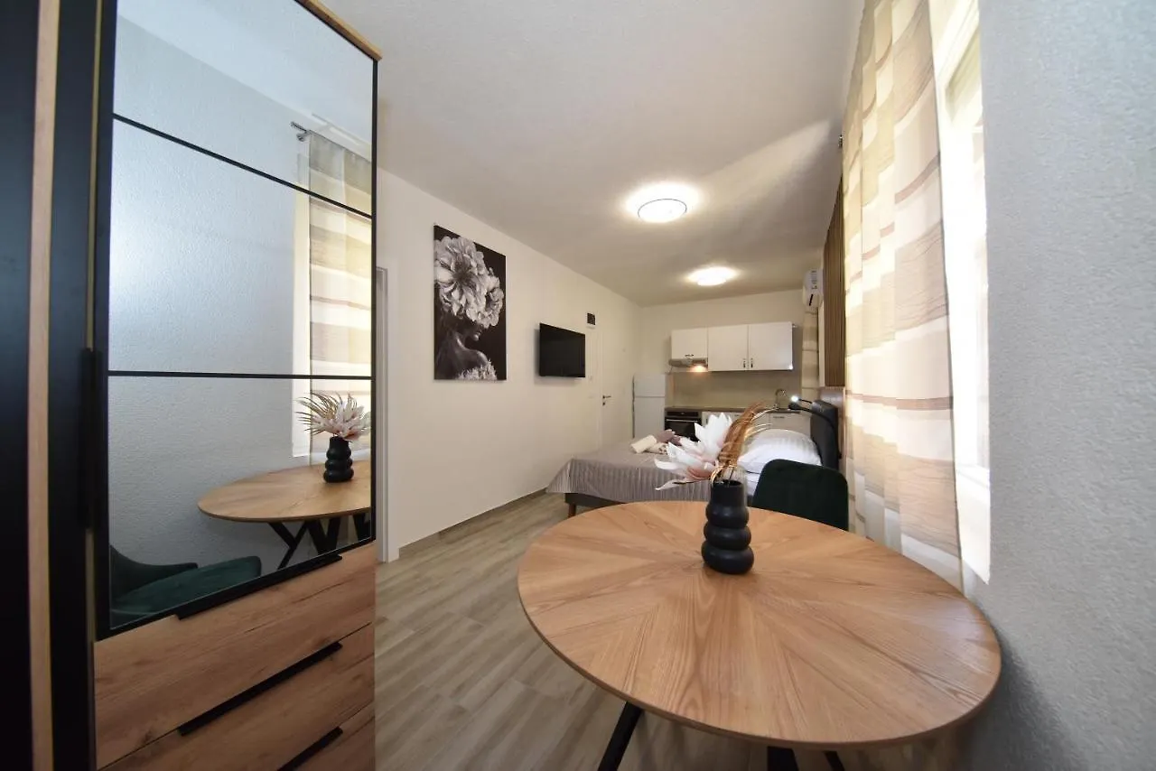 Sofia'S Studio & Room 0*, Zadar